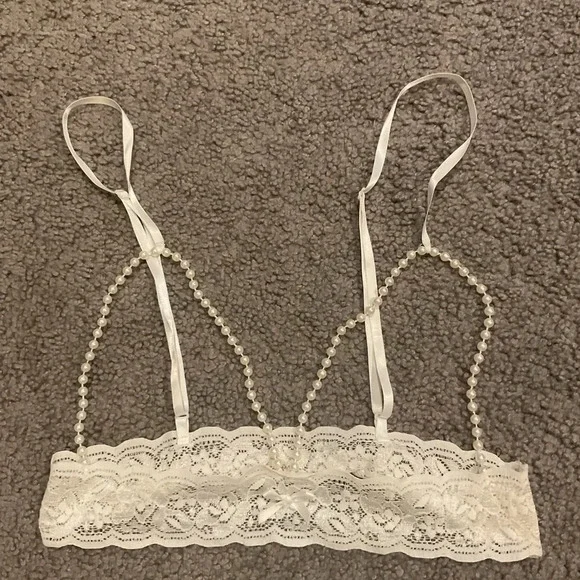 NEW Vintage Pearl and White Lace Bra Panties Thong Intimates Set Bride Wedding - Picture 6 of 6